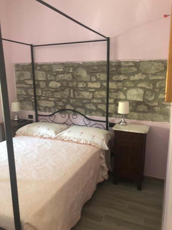 Alla Porta Di Sotto B&B Fivizzano Luaran gambar