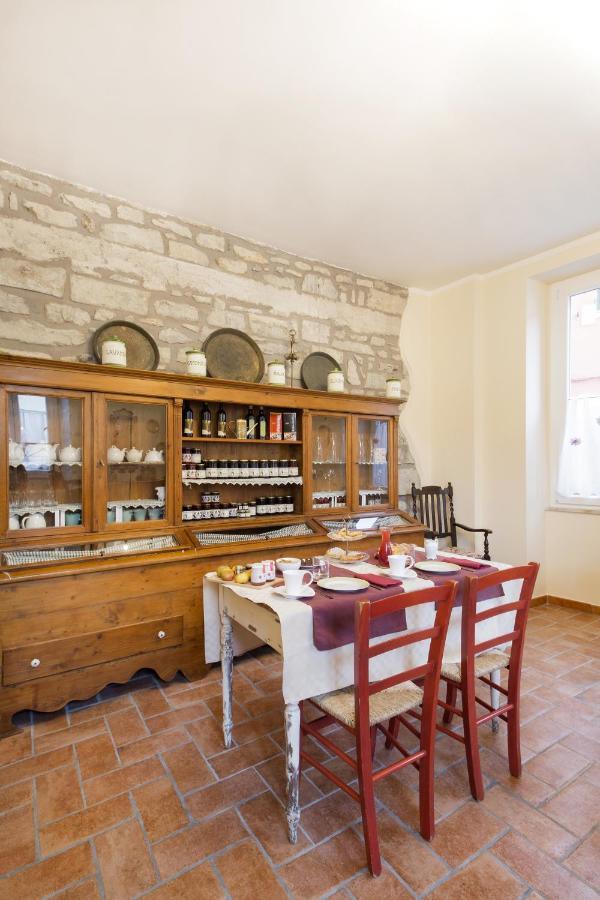 Alla Porta Di Sotto B&B Fivizzano Luaran gambar